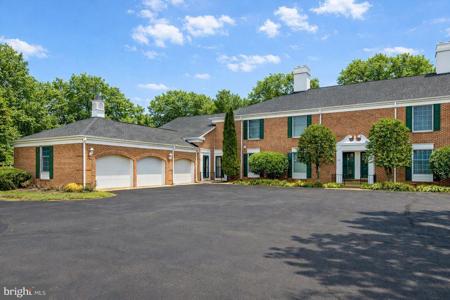 9518 QUAIL HOLLOW