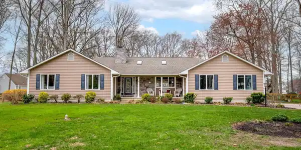 19 GREENWOOD SHOALS