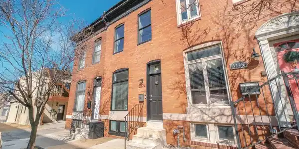 3102 LOMBARD STREET