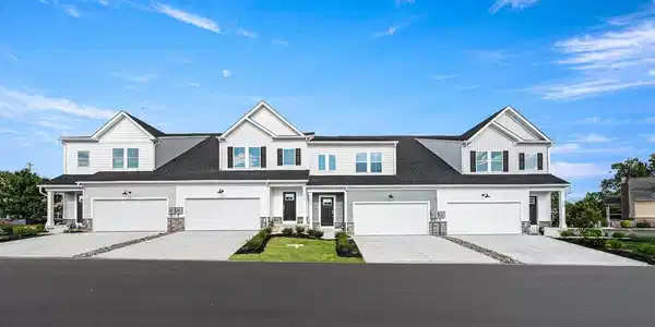553 ARROWGRASS LANE