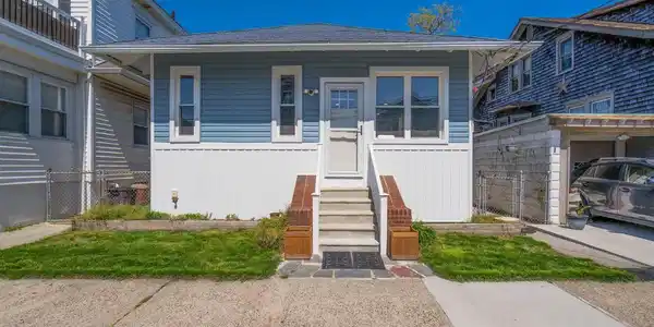 119 CAMBRIDGE AVENUE