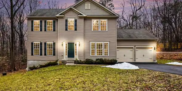 35 SPARROWS WAY