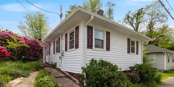 3925 OLD BAYSIDE