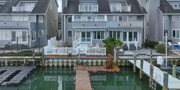 11 MALLARD DRIVE