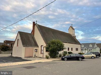 301 BEACH AVENUE