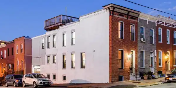 3200 FLEET STREET