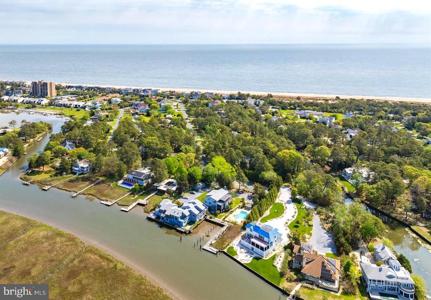 2 SNUG HARBOR COURT