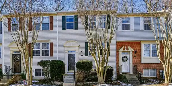 1304 FARLEY COURT