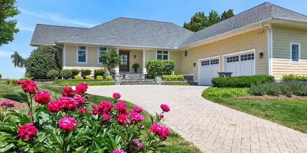 3650 BAY DRIVE