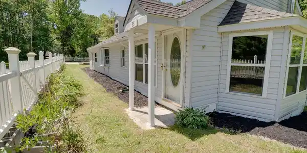 35 BUTTERFIELD LANE