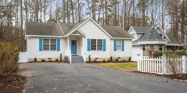 103 SANDYHOOK ROAD