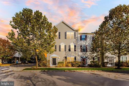 211 KEENAN WAY