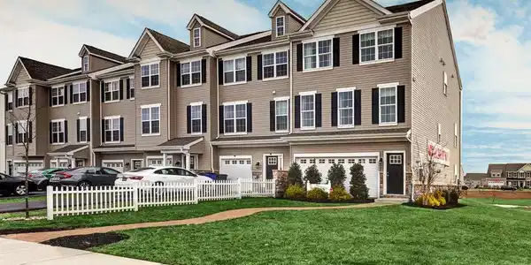 448 REDERICK LANE