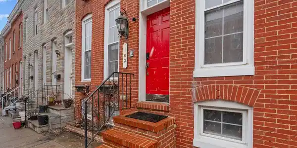 102 BURNETT STREET