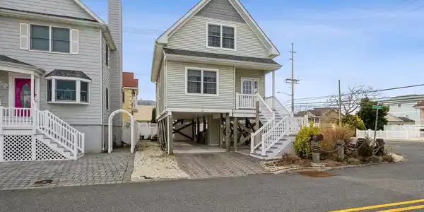 143 BAYSIDE ROAD
