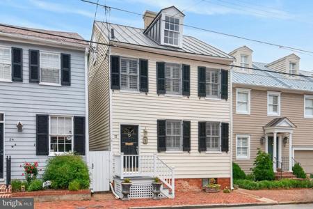 22 COLLEGE AVENUE