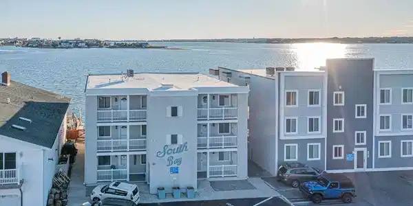 411 BAYSHORE DRIVE