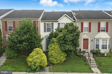 52 HICKORY LANE