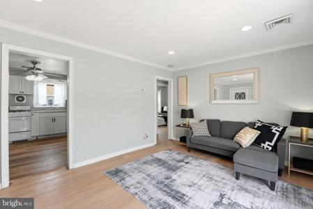46 CIRCLE AVENUE