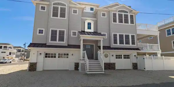 30 HARDING AVENUE