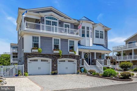 21 MAGNOLIA AVENUE
