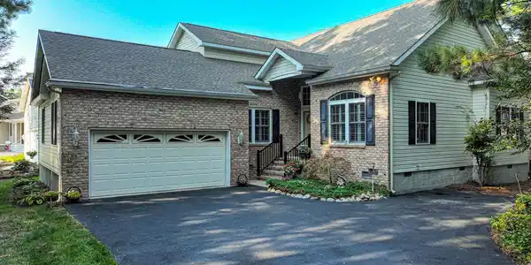 11318 RIVER RUN LANE