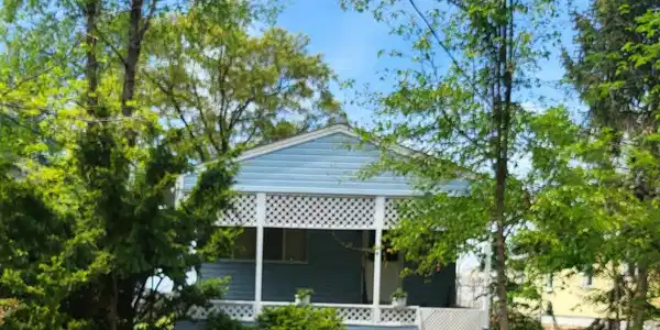 205 N RIVER DRIVE