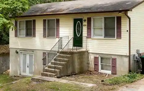 434 GROVER LANE