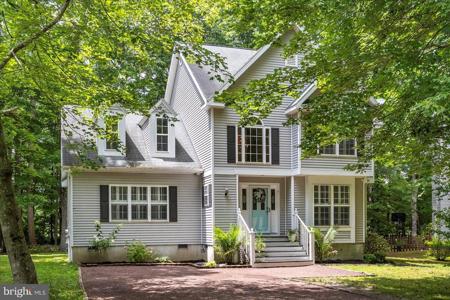 7 BURR HILL DRIVE