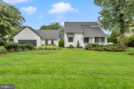206 COLUMBIA LANE