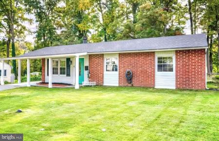 818 Foxwell Rd FOXWELL ROAD