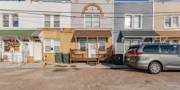 7 METROPOLITAN AVENUE