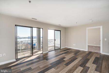 2702 LIGHTHOUSE PT