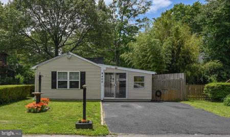 405 BAYVIEW DRIVE