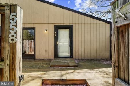 558 WEST COURT
