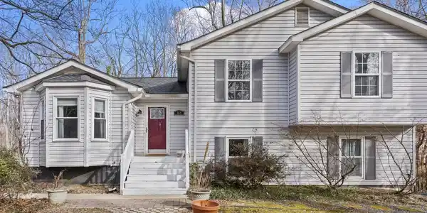 366 MEDALLION DRIVE
