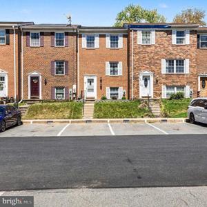 1004 LAKE FRONT DRIVE