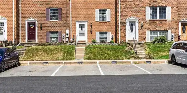 1004 LAKE FRONT DRIVE