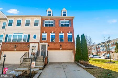 813 GLENSIDE WAY