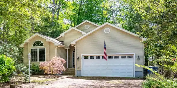 9 EDGEWOOD DRIVE