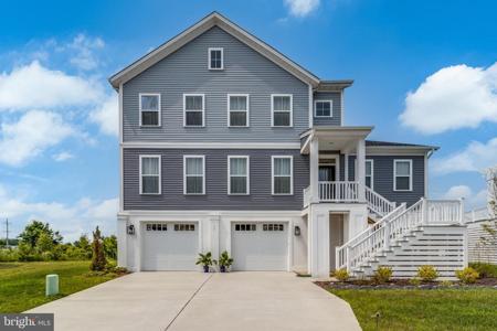11 LARCHMONT COURT