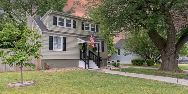 220 PINEWOOD ROAD