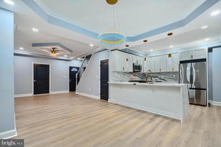 521 FRANKLIN AVENUE