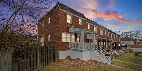 306 CAPITOL COURT
