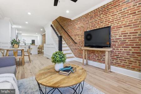 808 HIGHLAND AVENUE