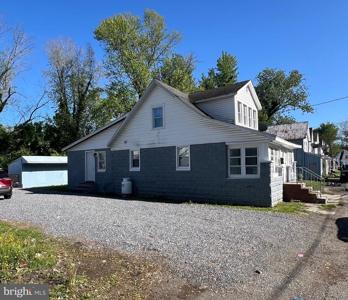 802 CENTER STREET