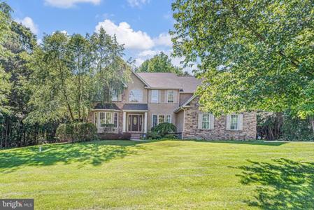 233 WOODHOLME WAY