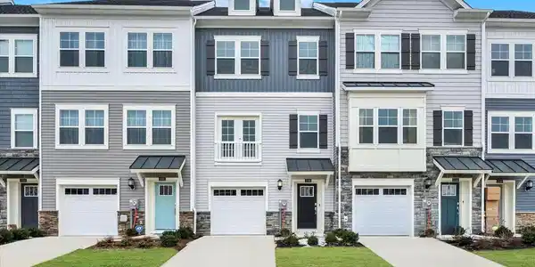 2190 WINTERBERRY LANE
