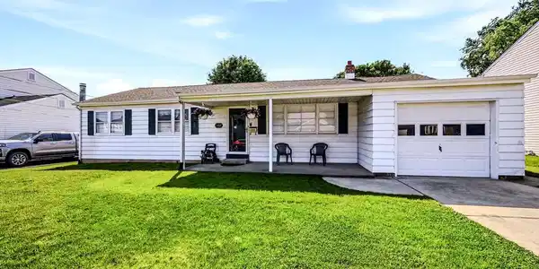 332 ROOSEVELT AVENUE