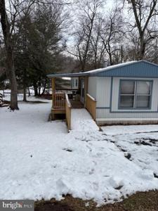 8 SANDYBROOK DR